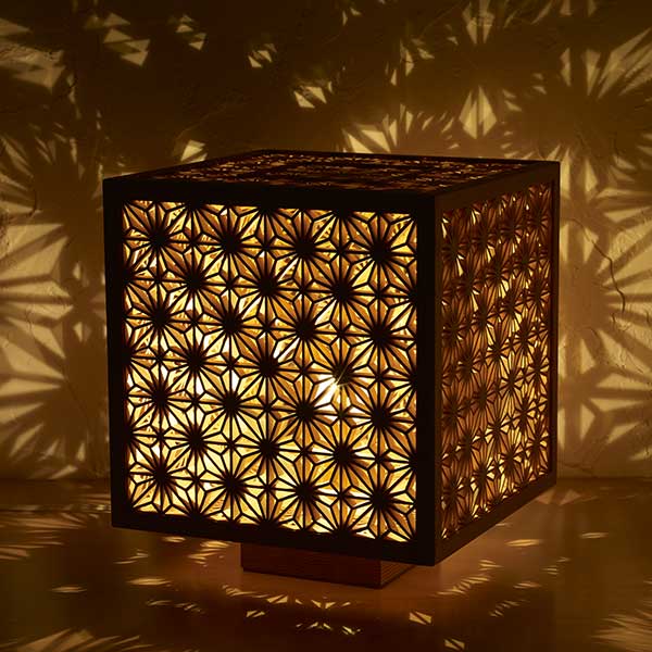 Kumiko Woodcraft Lantern, Largel, Cubic shape with hemp leaf patterns on all sides, Akita Sugi, H34×W29×D29cm
